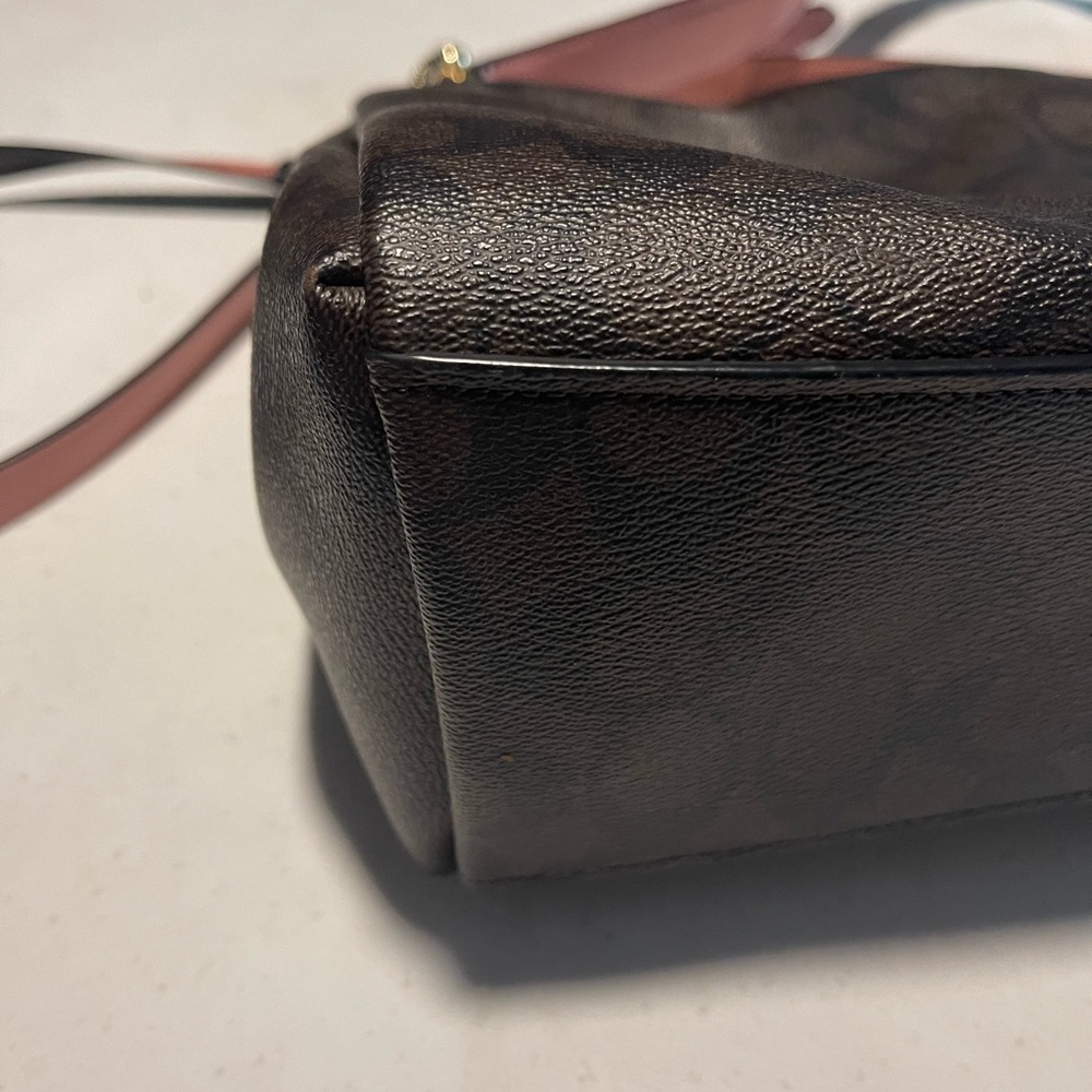 Coach shoulder Hand bag Purse Brown & Pink Flawless Like NEW adjustable strap - Picture 5 of 14